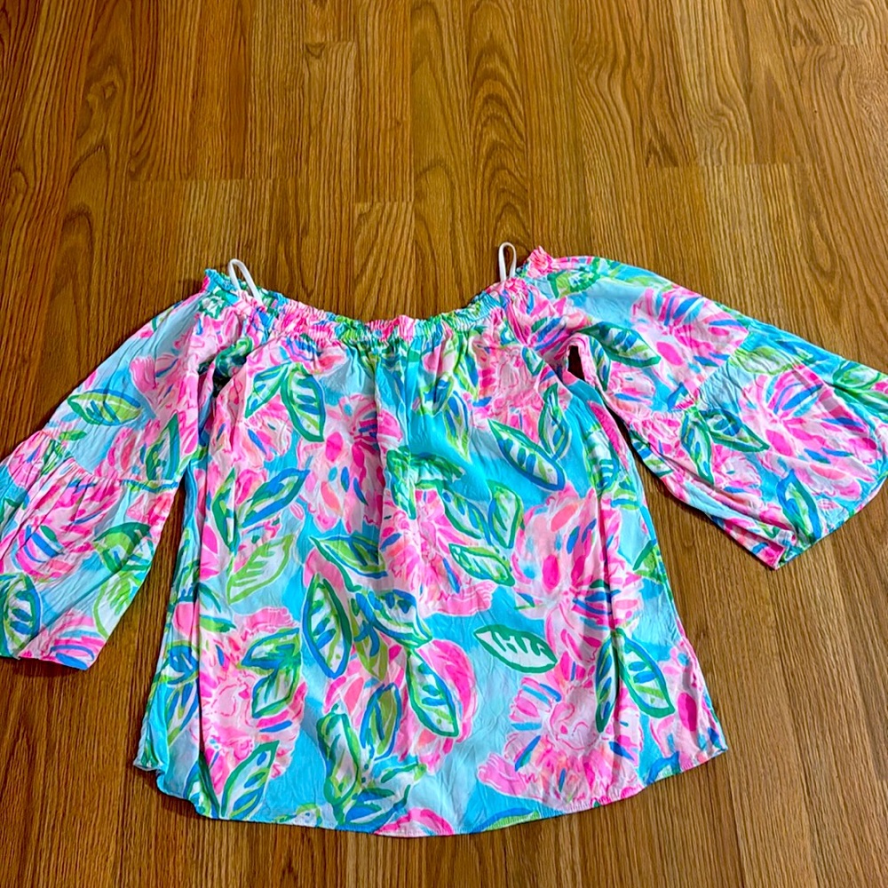 Lilly Pulitzer off the shoulder shirt